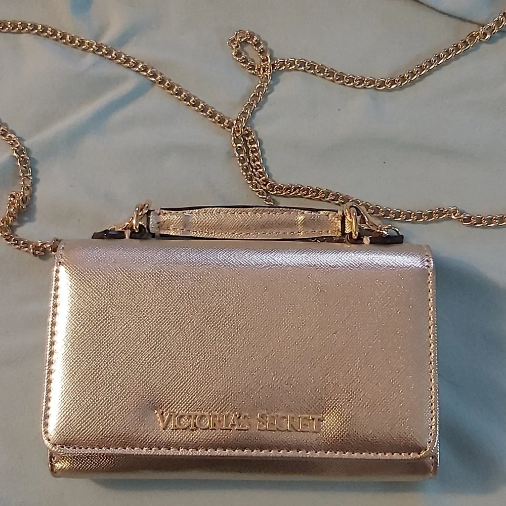 Nwot victoria's secret trifold gold chain pocketbook - Picture 1 of 7